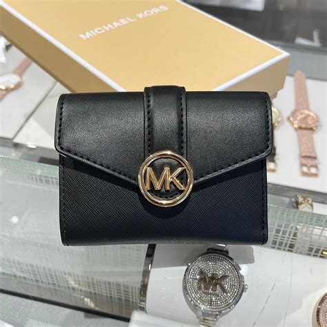 michael kors pas cher chine|Michael Kors outlet wallets.